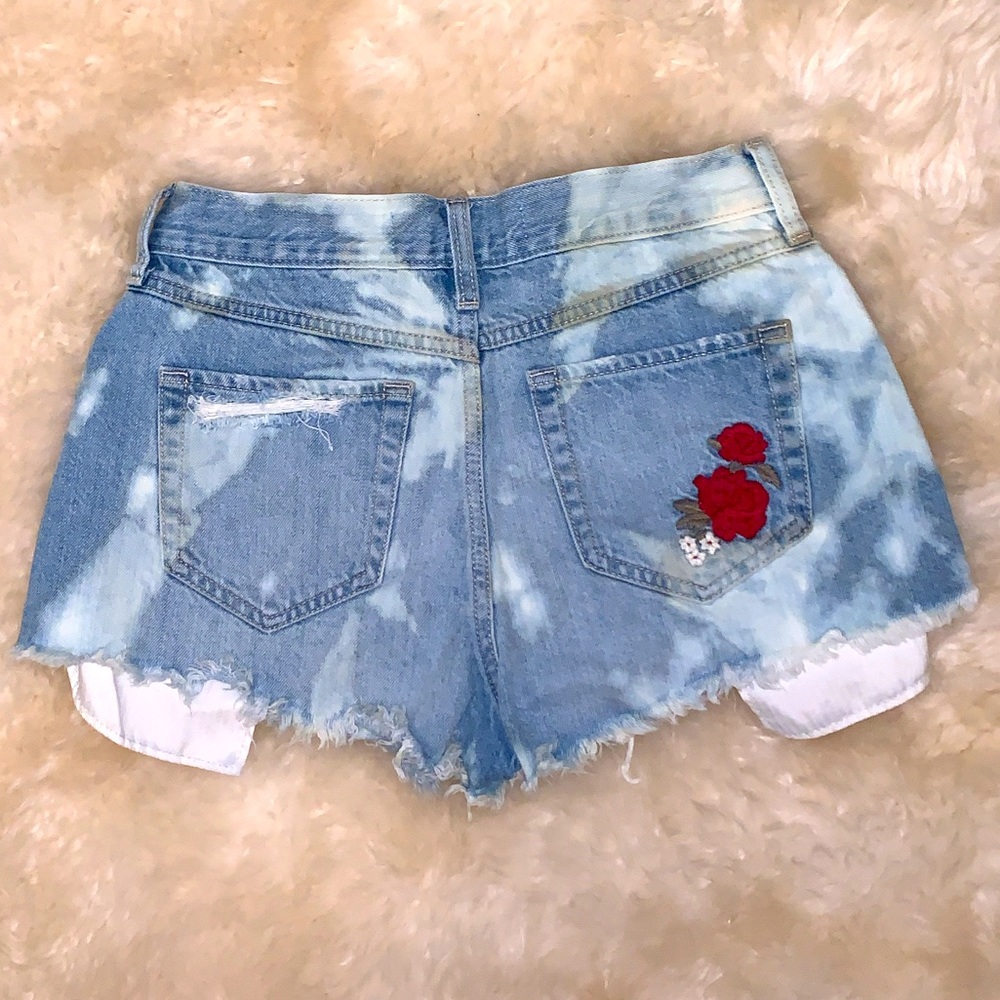 Hollister Acid Wash High Rise Ripped Jean Shorts